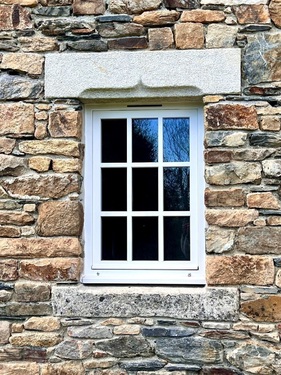 Fenêtre selectabois, Andalousie, croisée en eucalyptus laqué, oscillo battant